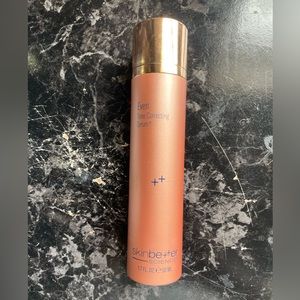 Skinbetter even tone correcting serum 90% left